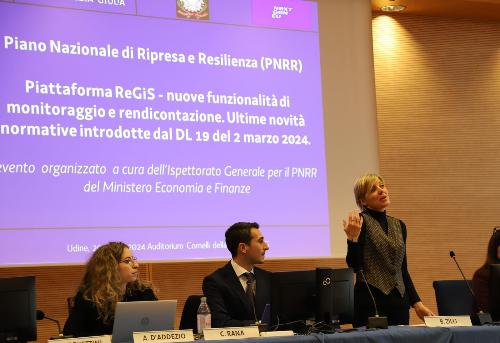 L'assessore Barbara Zilli interviene all'evento formativo dedicato alle nuove funzionalità di monitoraggio e rendicontazione del Pnrr