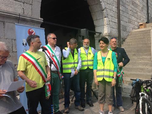 Mariagrazia Santoro (Assessore regionale Infrastrutture e Mobilità) all'inaugurazione del tratto della Ciclovia Alpe Adria Radweg (CAAR) tra Venzone e il ponte sul Tagliamento di Braulins - 30/05/2015