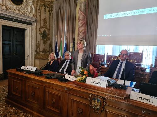 L'assessore regionale Barbara Zilli nel suo intervento in occasione del sessantesimo di fondazione della Camera penale friulana a Udine.