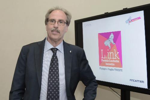 Gianni Torrenti (Assessore regionale Cultura, Sport e Solidarietà) alla presentazione della prima edizione di "L.ink" (Premio Luchetta incontra) - Trieste 08/06/2015