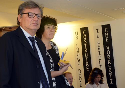 Giovanni Da Pozzo (Presidente CCIAA Udine) e Loredana Panariti (Assessore regionale Lavoro e Formazione) alla Giornata di presentazione dell'Agenda del Futuro - Udine 2024 - Udine 09/06/2015