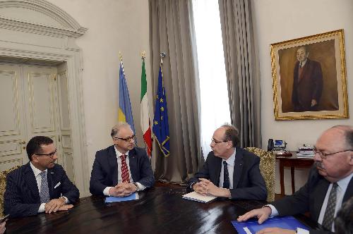 Incontro tra Yevhen Perelygin (Ambasciatore di Ucraina in Italia) e Gianni Torrenti (Assessore regionale Cultura, Sport e Solidarietà) - Trieste 11/06/2015