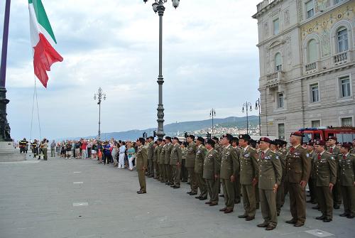 Solenne cerimonia militare conclusiva del 44° Raduno nazionale dell'Associazione Arma di Cavalleria, in piazza Unità d'Italia - Trieste 14/06/2015