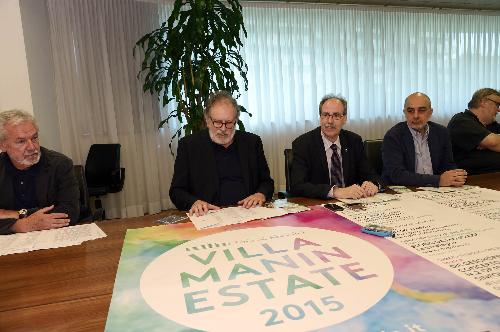 Piero Colussi (Sovrintendente Azienda Speciale Villa Manin) e Gianni Torrenti (Assessore regionale Cultura) alla conferenza stampa di presentazione del calendario degli eventi "Villa Manin Estate 2015" - Udine 18/06/2015