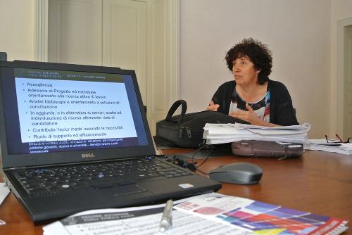 Loredana Panariti (Assessore regionale Lavoro, Formazione e Pari Opportunità) alla riunione con servizi sociali e centri antiviolenza del territorio sul Progetto Matelda (Programma Si.Con.Te. - sistema di conciliazione integrato) - Trieste 18/06/2015