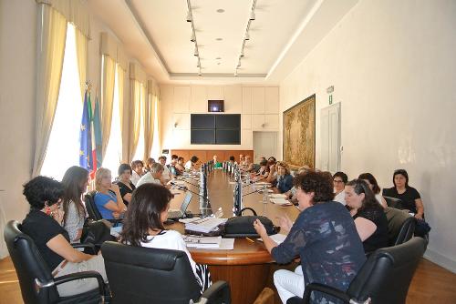 Loredana Panariti (Assessore regionale Lavoro, Formazione e Pari Opportunità) alla riunione con servizi sociali e centri antiviolenza del territorio sul Progetto Matelda (Programma Si.Con.Te. - sistema di conciliazione integrato) - Trieste 18/06/2015