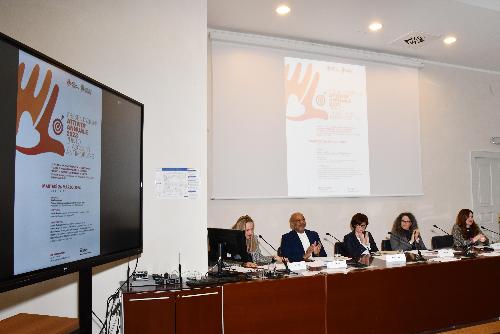 L’assessore regionale al Lavoro, formazione e famiglia Alessia Rosolen nel corso della presentazione dell’attività annuale svolta dal Punto di ascolto anti-mobbing di Trieste