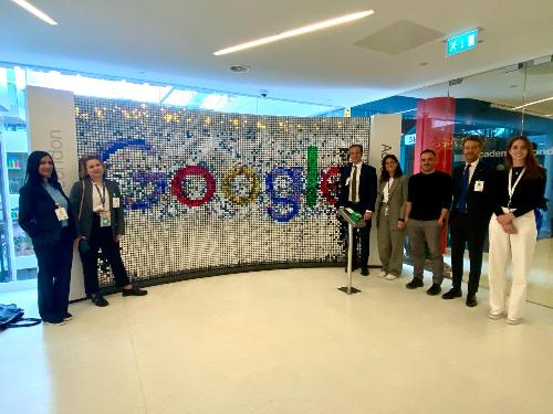 Il governatore Massimiliano Fedriga durante il suo incontro con i vertici londinesi di Google