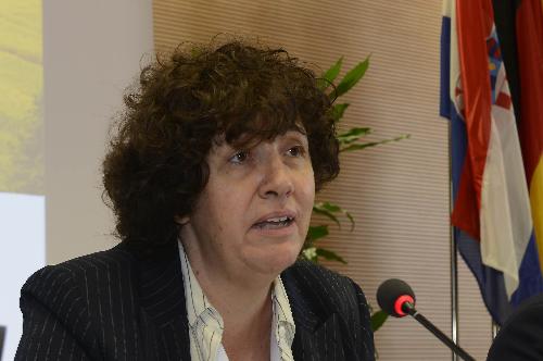 Loredana Panariti (Assessore regionale Lavoro, Formazione, Istruzione, Pari Opportunità, Politiche giovanili, Ricerca e Università) al Food East Research and Innovation Forum 2015 - Udine 24/06/2015