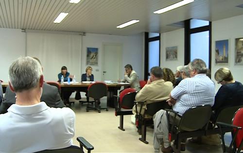 Debora Serracchiani (Presidente Regione Friuli Venezia Giulia) e Maria Sandra Telesca (Assessore regionale Salute) all'incontro con i sindaci dell'Ambito distrettuale sandanielese - San Daniele 24/06/2015