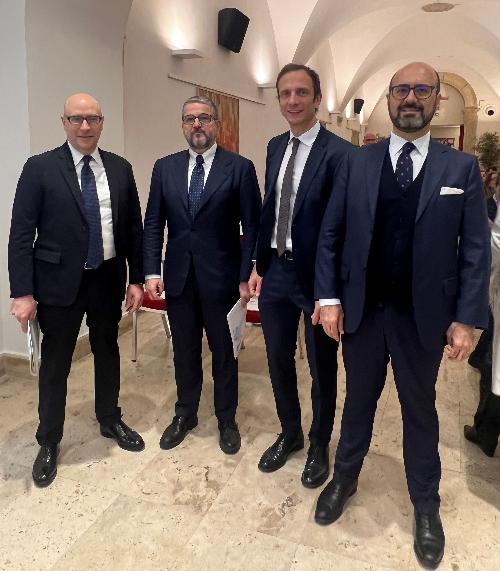 Il governatore del Friuli Venezia Giulia (secondo da destra) al termine della presentazione di "Selecting Italy" 2024 a Roma