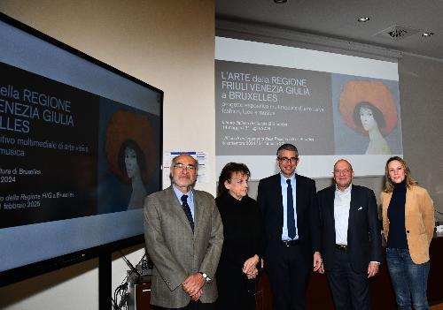 Al centro l'assessore regionale Pierpaolo Roberti, alla sua sinistra Loris Basso e l'assessore comunale Caterina De Gavardo; alla sua destra la curatrice Marianna Accerboni e Giorgio Pierini