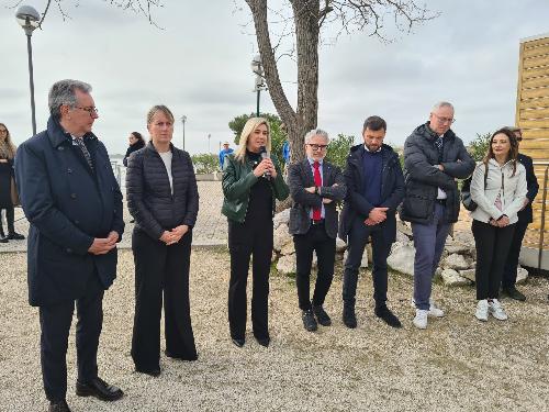 L'assessore Amirante all'inaugurazione della stagione 2024 del Passo barca Lignano-Bibione