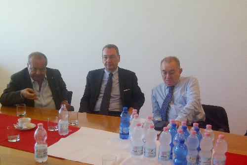 Michelangelo Agrusti (presidente Unindustria Pordenone), Sergio Bolzonello (vicepresidente Friuli Venezia Giulia e assessore Attività produttive) e Giorgio Squinzi (presidente nazionale Confindustria) – Ronchi dei Legionari 07/07/2015