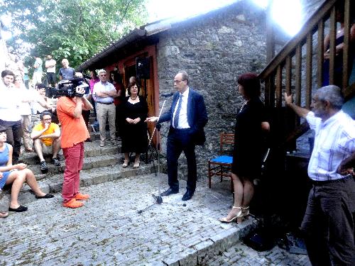 Gianni Torrenti (Asessore regionale Cultura) all'inaugurazioen della 22a edizione della "Stazione Topolò-Postaja Topolove" - Topolò 10/07/2015