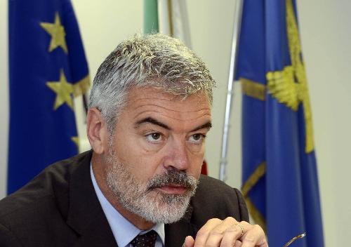 Paolo Panontin (Assessore regionale Autonomie locali e Coordinamento Riforme) alla presentazione del documento "Il percorso della Riforma", sul Riordino degli Enti locali del FVG - Udine 24/07/2015