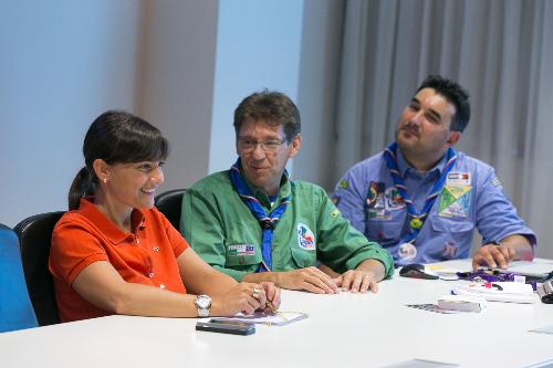 Debora Serracchiani (Presidente Regione Friuli Venezia Giulia) saluta la delegazione degli Scout del FVG che dal 27 luglio all'8 agosto prossimi prenderà parte in Giappone al terzo World Scout Jamboree - Udine 17/07/2015
