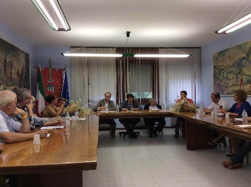 Gianni Torrenti (Assessore regionale Cultura) alla Giornata degli Ecomusei del Friuli Venezia Giulia, nella Sala consiliare del Municipio - Paularo 25/07/2015