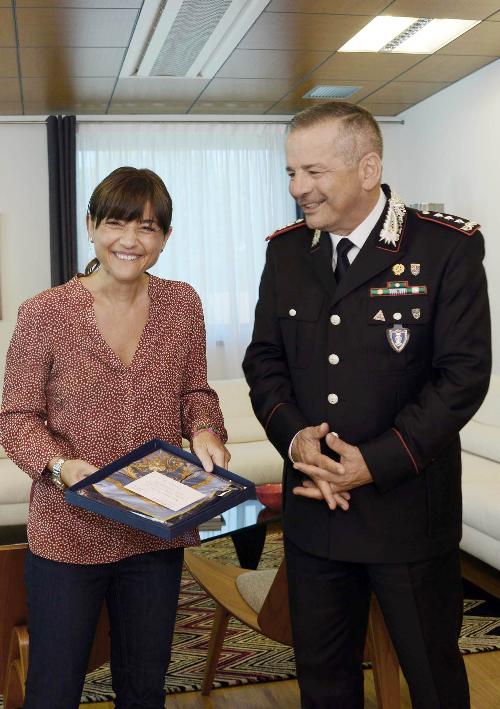 Debora Serracchiani (Presidente Regione Friuli Venezia Giulia) e Carmine Adinolfi (Comandante interregionale Carabinieri, generale di Corpo d'Armata) - Udine 03/08/2015