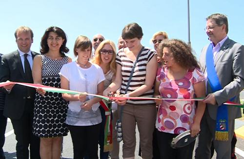 Mariagrazia Santoro (Assessore regionale Infrastrutture e Lavori pubblici) all'inaugurazione della rotatoria lungo la strada statale 14 "della Venezia Giulia", in località Pieris - San Canzian d'Isonzo 03/08/2015