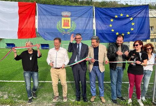 Taglio del nastro del campo di calcio a 7 a Muggia.