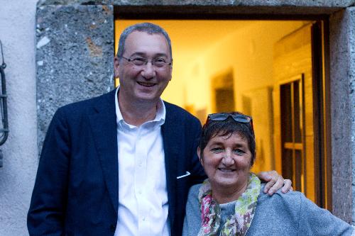 Sergio Bolzonello (Vicepresidente e assessore regionale attività produttive, cooperazione e turismo) con la fotografa Ulderica Da Pozzo - Ravascletto 18/08/2015