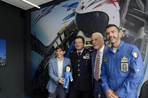 Debora Serracchiani (Presidente Regione Friuli Venezia Giulia), Maurizio Lodovisi (Comandante Squadra Aerea), Giacomo Guerrera (Presidente UNICEF Italia) e Jan Slangen [Comandante Pattuglia Acrobatica Nazionale (PAN) Frecce Tricolori] all'inaugurazione dell'area museale dedicata alla Pattuglia Acrobatica Nazionale (PAN) "Frecce Tricolori" - Base Aerea Militare di Rivolto 25/08/2015