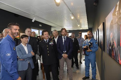 Jan Slangen [Comandante Pattuglia Acrobatica Nazionale (PAN) Frecce Tricolori], Debora Serracchiani (Presidente Regione Friuli Venezia Giulia) e Maurizio Lodovisi (Comandante Squadra Aerea) all'inaugurazione dell'area museale dedicata alla Pattuglia Acrobatica Nazionale (PAN) "Frecce Tricolori" - Base Aerea Militare di Rivolto 25/08/2015