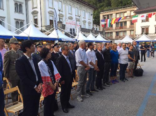 Pubblico alla presentazione della Carnia Classic Fuji-Zoncolan, evento sportivo che celebra il gemellaggio tra le due montagne - Tolmezzo 27/08/2015