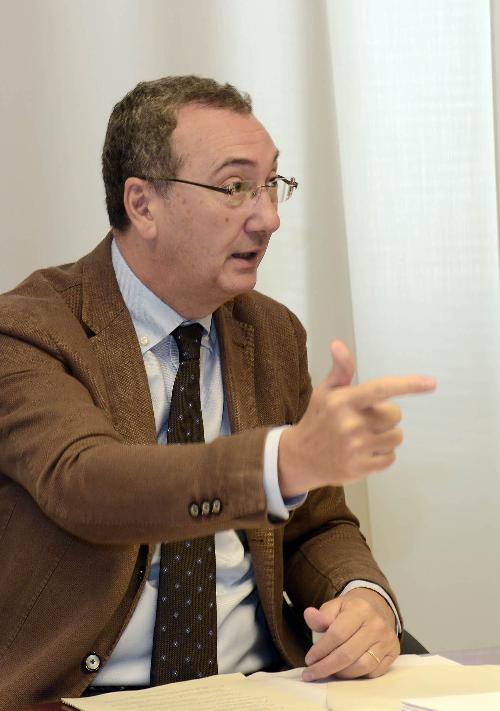 Sergio Bolzonello (Vicepresidente Regione FVG e assessore Attività produttive, Cooperazione e Turismo) durante la riunione della Giunta regionale - Trieste 28/08/2015
