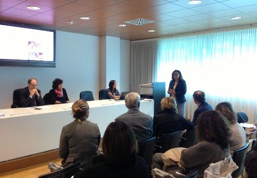 Gli assessori regionali Gianni Torrenti (Cultura, Sport e Solidarietà) e Loredana Panariti (Lavoro, Formazione, Istruzione, Pari Opportunità, Politiche giovanili, Ricerca e Università) alla presentazione dell'Accordo multisettoriale per la promozione della lettura in età 0/18 nella regione FVG - Udine 24/09/2015