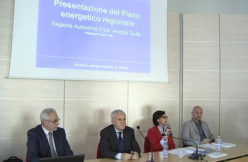 Sara Vito (Assessore regionale Ambiente ed Energia) al quarto e ultimo incontro di presentazione del Piano Energetico Regionale (P.E.R.) - Monfalcone 22/09/2015