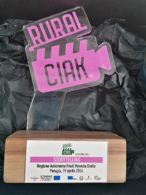 Il primo premio Rural Ciak 2024 assegnato alla Regione autonoma FVG per il video congiunto dei Fondi Ue Psr  e Pr Fesr la categoria "Storytelling".