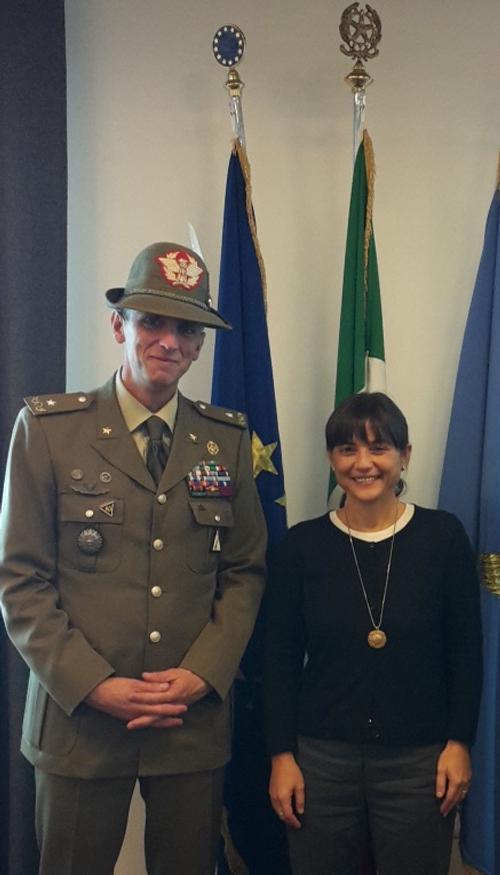 Il generale di Brigata Michele Risi, comandante della Julia, e Debora Serracchiani, presidente della Regione Friuli Venezia Giulia - Udine 02/10/2015