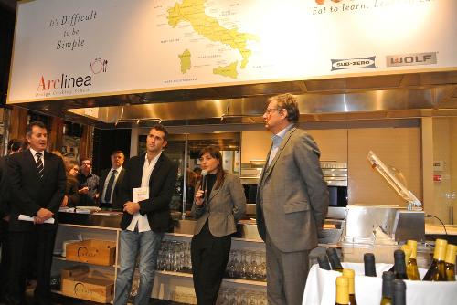 Debora Serracchiani (Presidente Regione Friuli Venezia Giulia) visita Eataly - New York 05/10/2015