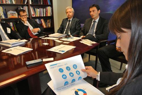 Debora Serracchiani (Presidente Regione Friuli Venezia Giulia) e la delegazione del FVG incontrano rappresentanti della Banca Mondiale - Washington D.C. 07/10/2015