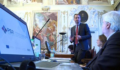 Cristiano Shaurli (Assessore regionale Risorse agricole e forestali) al convegno "Dai traguardi raggiunti alle sfide future. Il PSR 2007-2013 e la crescita del Friuli Venezia Giulia", a Palazzo Belgrado - Udine 09/10/2015