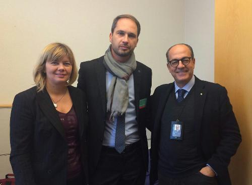 Isabella De Monte (Parlamentare europea), Cristiano Shaurli (Assessore regionale Risorse agricole e forestali) e Paolo De Castro (Parlamentare europeo) - Bruxelles 14/10/2015