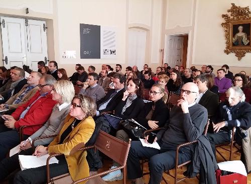 Pubblico alla presentazione del Programma Operativo Regionale (POR) del Fondo Europeo di Sviluppo Regionale (FESR) 2014-2020 del Friuli Venezia Giulia, a Palazzo Attems Petzenstein - Gorizia 20/10/2015 (Foto Bepi Pucciarelli)
