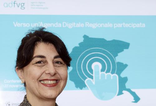 Mariagrazia Santoro (Assessore regionale Infrastrutture e Pianificazione territoriale) alla presentazione dell'Agenda Digitale regionale partecipata (AD-FVG) - Trieste 11/11/2015