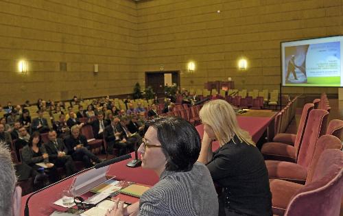 Sara Vito (Assessore regionale Ambiente ed Energia) al convegno su "La nuova legge sugli ecoreati e il disastro ambientale", nell'aula Magna dell'Università degli Studi - Trieste 20/11/2015 