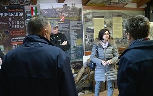 Sara Vito (Assessore regionale Ambiente ed Energia) visita la mostra "San Martino e l'albero storto: c'era un volta. Storie da una trincea", al Museo della Grande Guerra - San Martino del Carso 23/11/2015