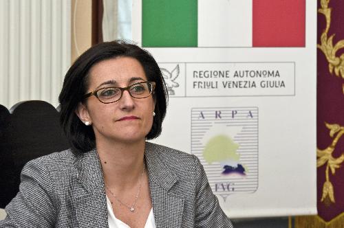 Sara Vito (Assessore regionale Ambiente ed Energia) all'incontro "L'ARPA che cambia. Quali prospettive di sviluppo nel nuovo contesto normativo?" - Palmanova 25/11/2015