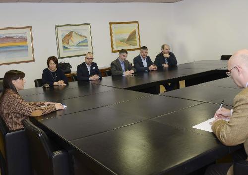 Debora Serracchiani (Presidente Regione Friuli Venezia Giulia) all'incontro con i rappresentanti sindacali di Hypo Alpe Adria Bank - Udine 21/12/2015
