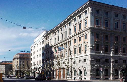 Palazzo della Regione Friuli Venezia Giulia in via Giosuè Carducci 6 a Trieste, all'angolo con via del Coroneo