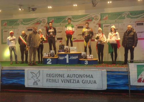 Gianni Torrenti (Assessore regionale Sport) alle premiazioni dei Campionati italiani di Ciclocross che si sono tenuti sull'altopiano del Monte Prât - Forgaria del Friuli 10/01/2016