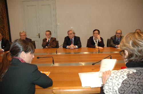 Debora Serracchiani (Presidente Regione Friuli Venezia Giulia) e Maria Sandra Telesca (Assessore regionale Salute) al Tavolo dell'incontro con i primari di Pediatria e di Ostetricia e Ginecologia della regione - Trieste 15/01/2016