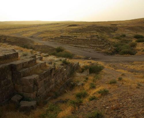 Vista dell'acquedotto costruito dal re assiro Sennacherib - Kurdistan Iracheno - estate 2015 (Foto UniUd)