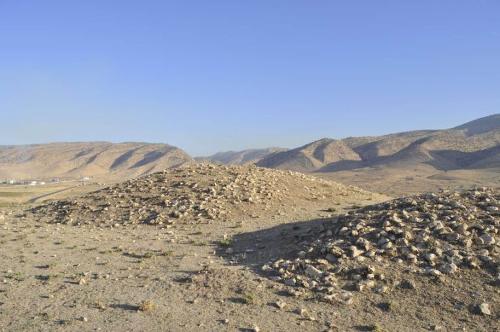 Tumuli funerari - Kurdistan Iracheno - estate 2015 (Foto UniUd)