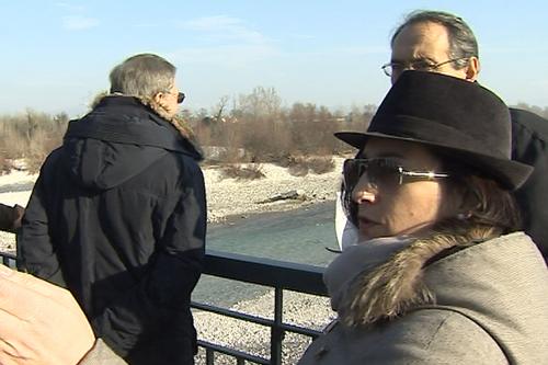 Sara Vito (Assessore regionale Ambiente) durante il sopralluogo all'Isonzo, nel tratto che interessa l'abitato di Poggio Terza Armata - Sagrado (GO) 25/01/2016